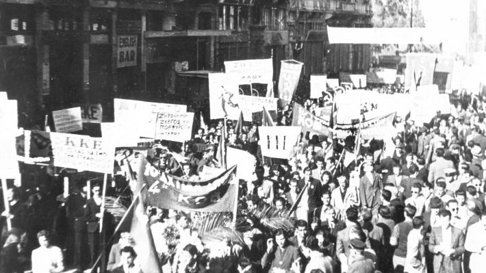 12 Οκτώβρη 1944, η μεγάλη συγκέντρωση για την απελευθέρωση της Αθήνας, στο Σύνταγμα